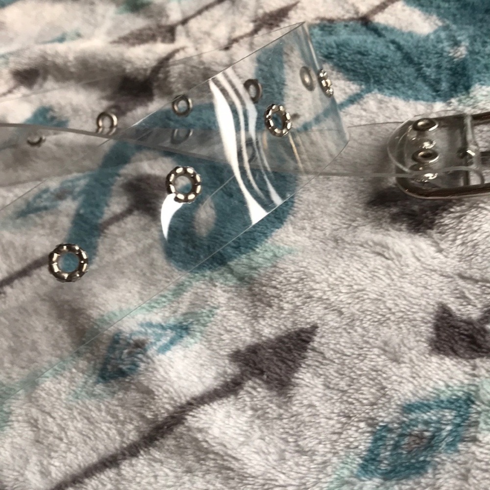 Clear belt